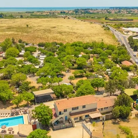 Camping Climatisé - 6 Pers. - Api-1-52-2764